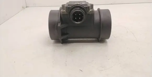 BMW 5 E39 Mass air flow meter 5WK9007 1730033 14259234