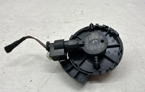 Mercedes-Benz CLA C118 X118 Airbag deployment crash/impact sensor A1679050800