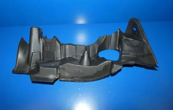 Mercedes-Benz CLC CL203 Front underbody cover/under tray A2035240925