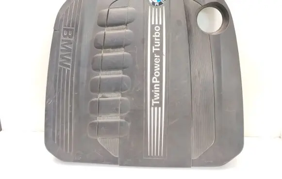 BMW 5 F10 F11 Engine cover (trim) 7800575 11252010