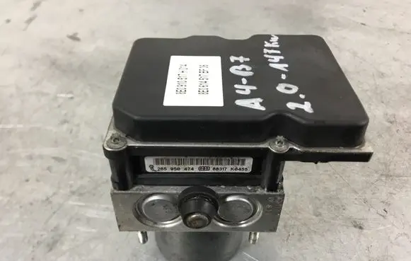 Audi A4 S4 B7 8E 8H ABS Pump 0265950474 8E0644517BF