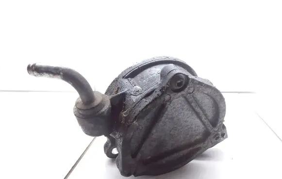 Toyota Yaris Vacuum pump