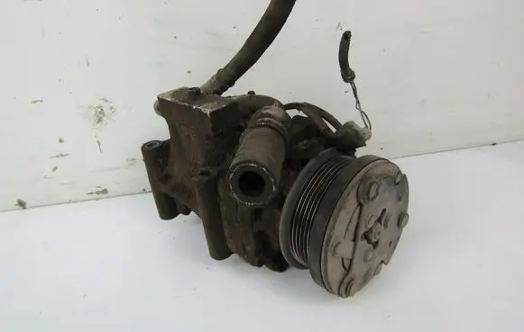 Ford Focus Air conditioning (A/C) compressor (pump) 