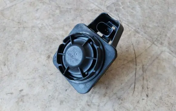 Volkswagen PASSAT B8 Alarm system siren 5Q0951605