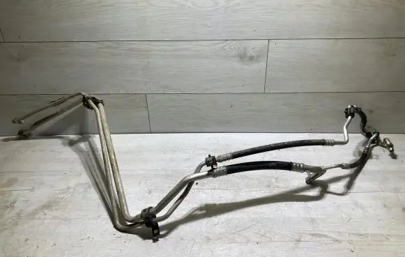 Renault Twingo III Air conditioning (A/C) pipe/hose 924805422R