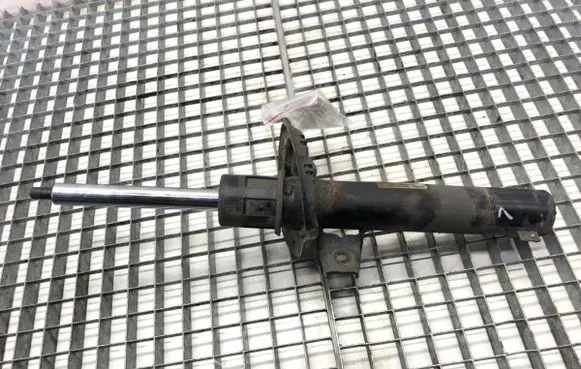 Volkswagen PASSAT B8 Front shock absorber/damper 3Q0413031BN