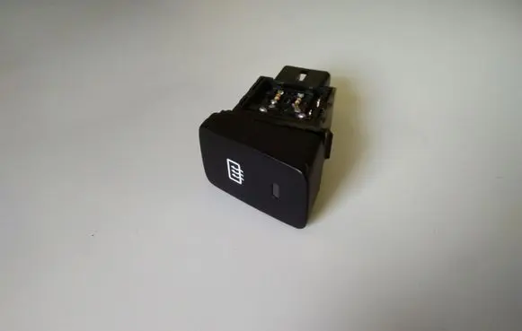 KIA Sportage Windscreen/window heater switch 025917774970