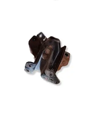 Isuzu D-Max Engine mount bracket 