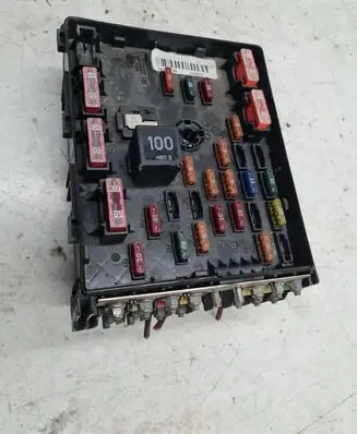 Volkswagen PASSAT B6 Fuse module 3C0937125