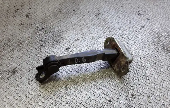 Nissan X-Trail T30 Rear door check strap stopper