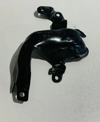 Mercedes-Benz C W205 Engine mounting bracket A6510780784