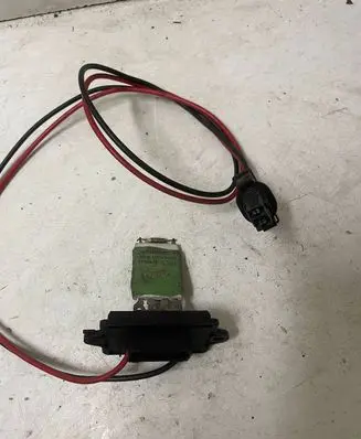 Renault Megane II Heater blower motor/fan resistor KRAHRY1 666184X 2R6K1R0KR42K