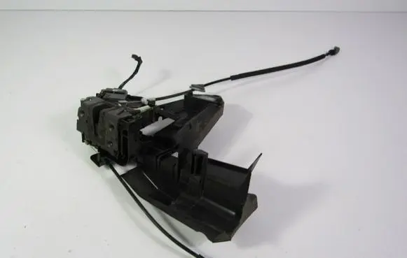 Ford Focus C-MAX Front door lock 