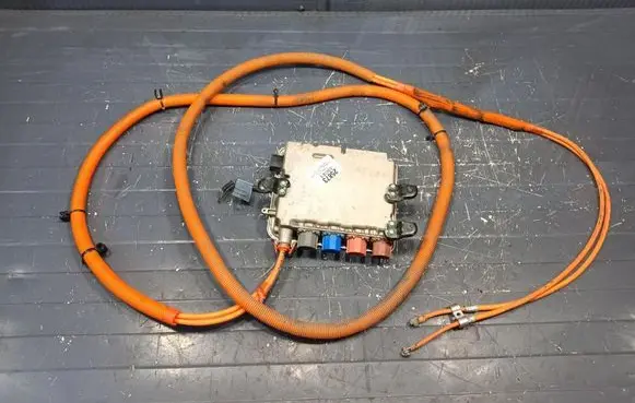 Tesla Model S Voltage converter/converter module 