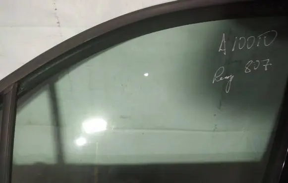 Peugeot 807 Front door window glass four-door as2