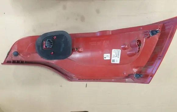 Audi Q7 4L Tailgate rear/tail lights 4L0945093G