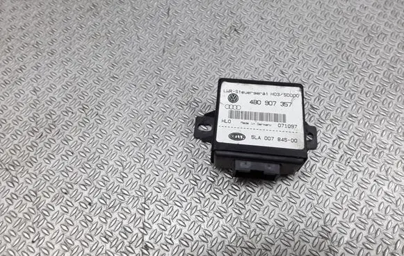 Audi A8 S8 D2 4D Light module LCM 4B0907357