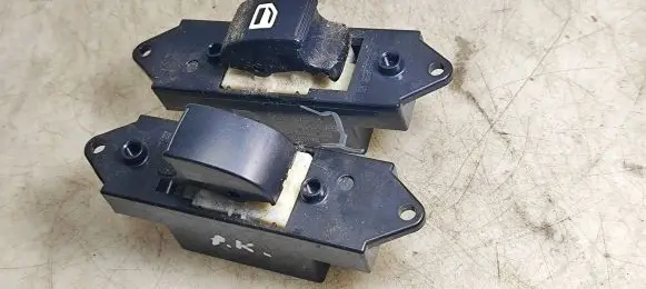 Mitsubishi Outlander Electric window control switch MR587944 C8DD411MB 1871THN