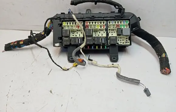 Jaguar F-Pace Fuse module HK8314A067FA