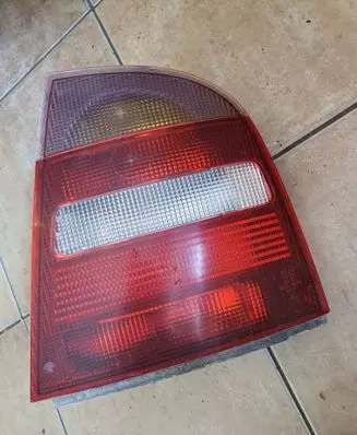 Skoda Octavia Mk1 (1U) Rear/tail lights 1U6945096 1U6945112