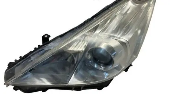 Toyota Prius+ (ZVW40) Headlight/headlamp