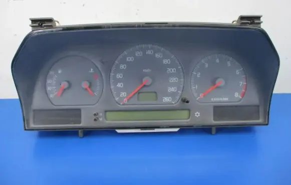 Volvo S70 V70 V70 XC Speedometer (instrument cluster)