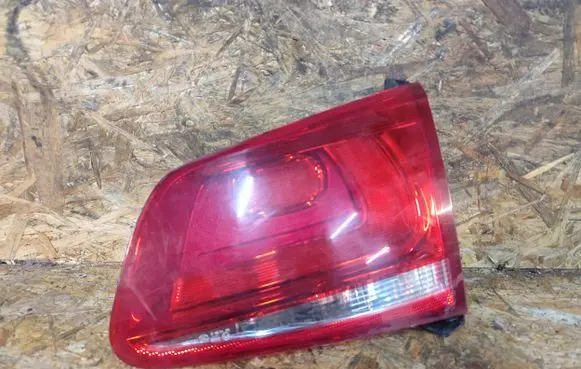 Volkswagen Touareg II Tailgate rear/tail lights 7P6945094B L90039860