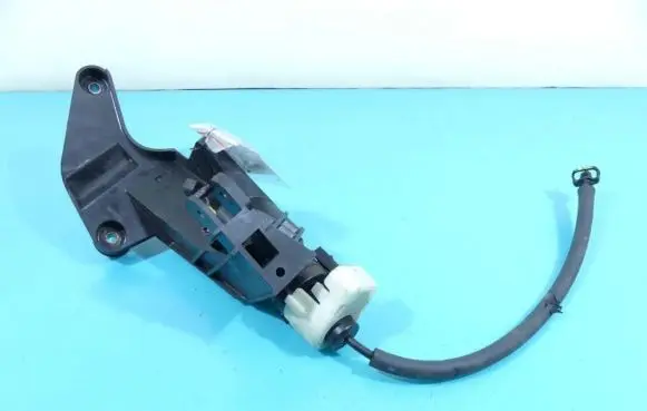 Accelerator throttle pedal