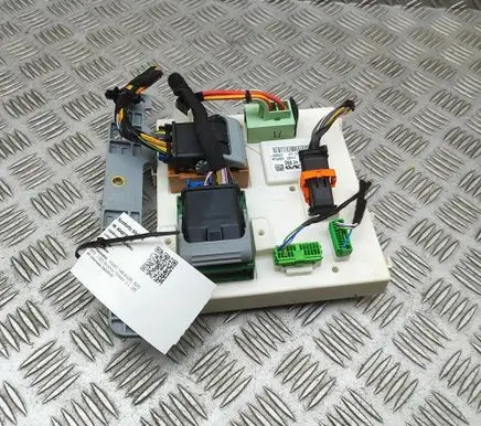 Volvo V60 Central body control module 32233796