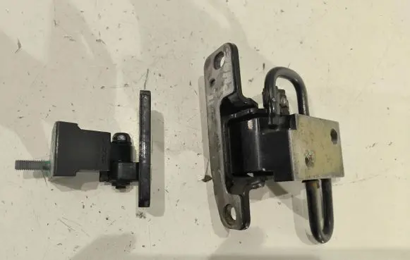 Volkswagen Phaeton Rear door hinge set 3D4833411B