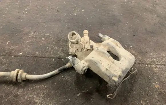 Mazda 3 I Rear brake caliper LH18
