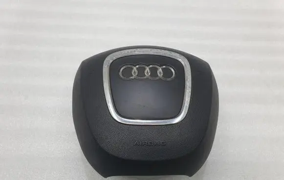 Audi Q7 4L Steering wheel airbag 