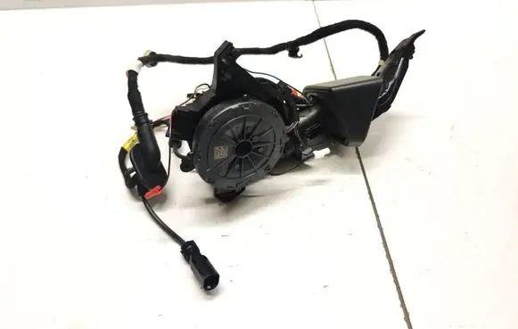 Audi Q2 - Wing mirror glass 81A857536G 83B857410J 81B949146