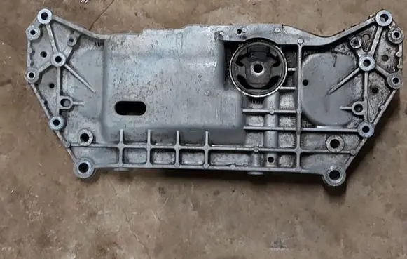 Volkswagen Golf V Front subframe 1K0199369G