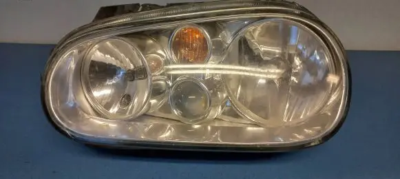 Volkswagen Golf IV Headlight/headlamp 084411130L