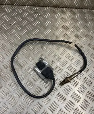 Volkswagen PASSAT B8 Lambda probe sensor 04L907805E
