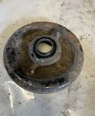 Peugeot 4007 Coil spring mount 