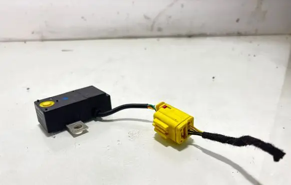 Audi A8 S8 D3 4E Fuse 7L0915457A