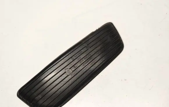 Volkswagen PASSAT CC Glove box pad 3C4868146