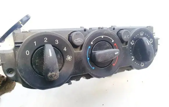 Ford Focus Climate control unit 3m5t19980ad 69607003