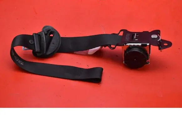 Mini One - Cooper Clubman R55 Front seatbelt