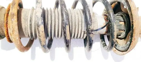 Volkswagen Golf IV Front coil spring 