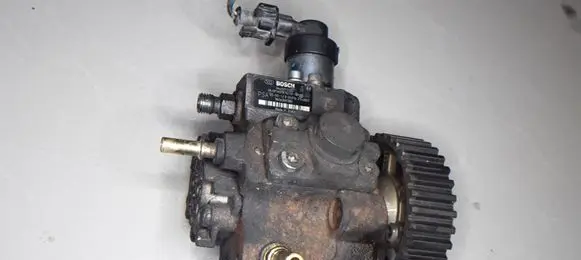 Ford Focus Fuel injection high pressure pump 9656300380 0445010102