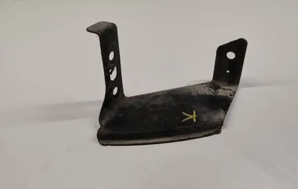 Nissan NV400 Front bumper mounting bracket 8200808374