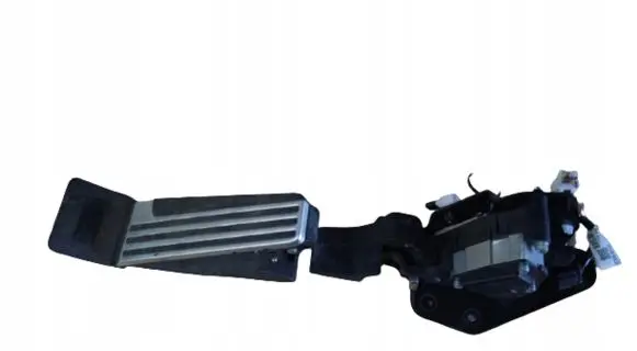 Infiniti Q60 Accelerator throttle pedal
