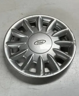 Ford Fiesta R15 wheel hub/cap/trim 95AB1130AA