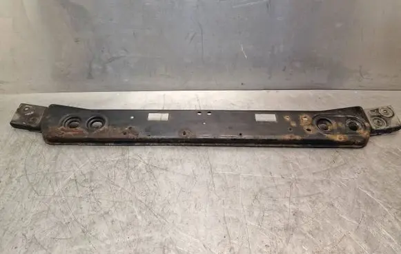 Radiator mount bracket