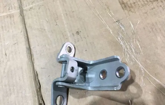 Hyundai i40 Front door upper hinge