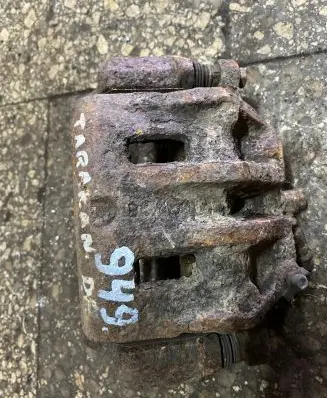 Hyundai Terracan Front brake caliper