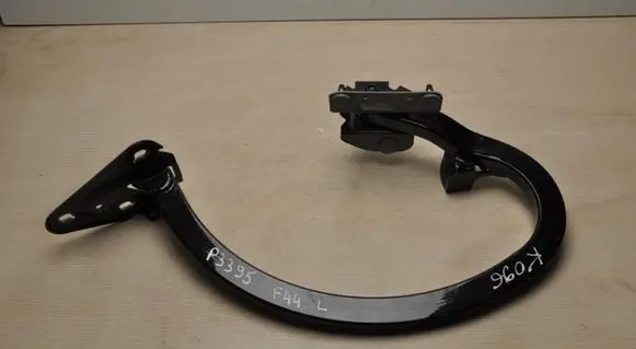 BMW 2 F44 Tailgate/trunk/boot hinge 7475023